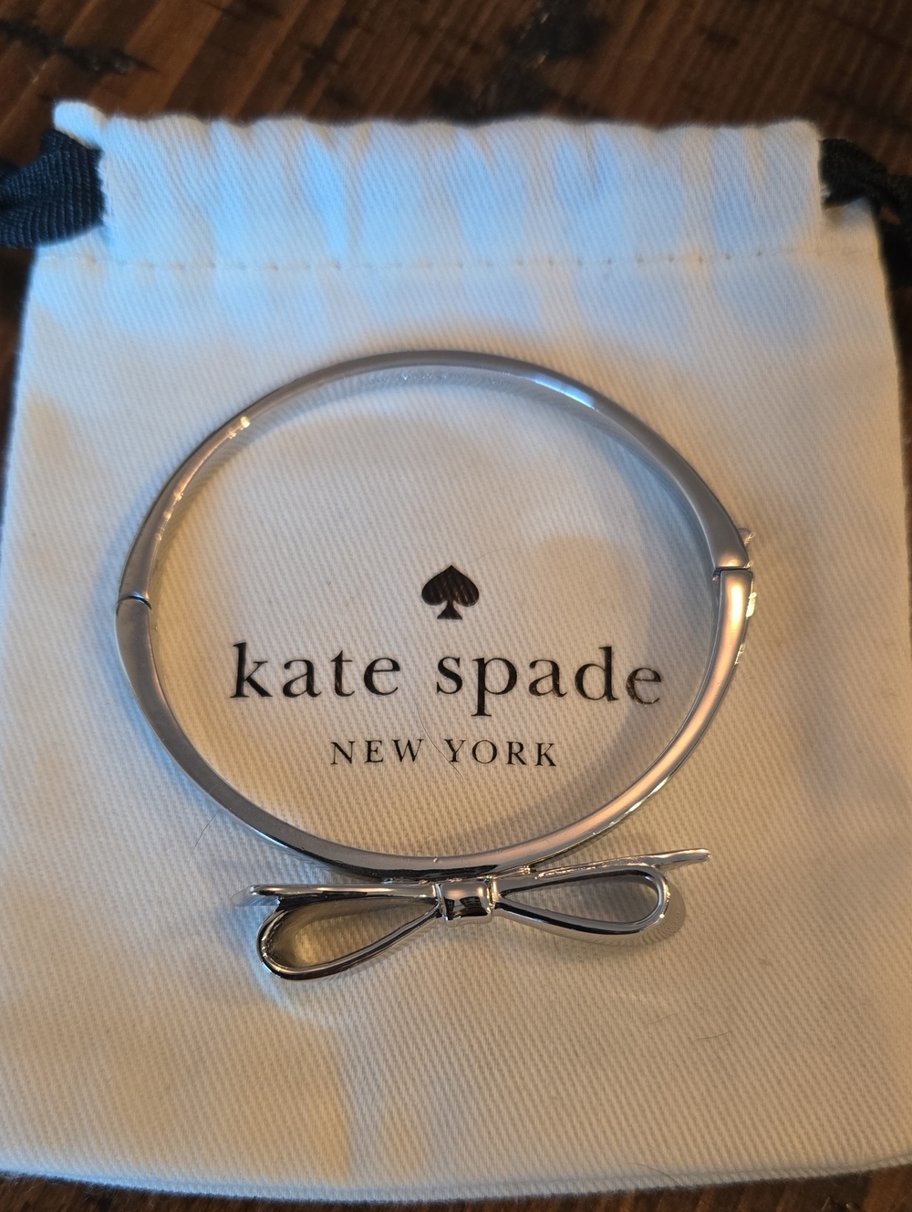 kate spade silver bow hinged bangle bracelet
